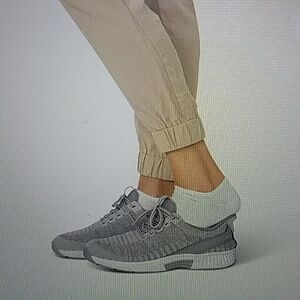 gray step-in walkers